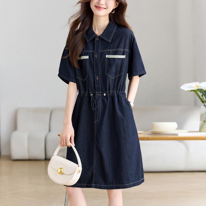 衣装 成人女性用 夏用 薄っぺら 牛仔素材 2025年  ゆったり ドローストリング ミッドハイウエスト 腹覆いかぶせる プルオーバー御召しもの 綿織物 ポリエステル 深牛仔色 セットアップなし 短袖 下げ翼色つや 中長丈 牛仔スコート型 うつり変わり製作 ポケッ