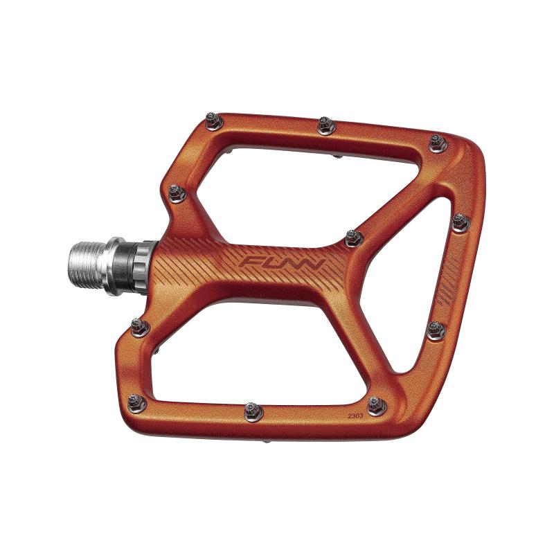 Funn パイソン (Python) フラットマウンテンバイク用ペダル - 広いプラットフォームのBMX/MTBマウンテンバイク用自転車ペダル、9/16インチのCrMoアクスル付き｜オレンジアイランド