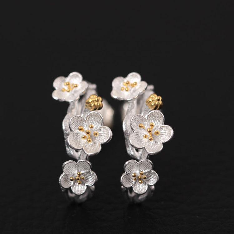 ピアス レディース 925しろがね色 梅の花主題 レトロ 民族風 エスニック 新中華風  灯し火メッキ製作 銀製 デイリー 耳飾り