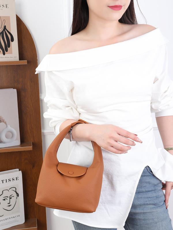 御徒面子 レディース ショルダーバッグ 革 2way ハンドバック 餃子型 弁当箱型 金赤銅色 黒 サクラ色 スモーキーグレー 象牙色 杏色 通い デイリー