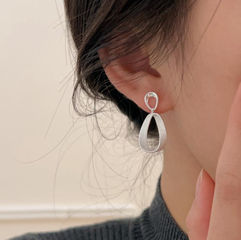 ピアス レディース S925 しろがね色 幾何学学 楕円面 イヤリング 韓国  明かりメッキ しろがね色添え物 雅びやか 心地好い 通い 通学