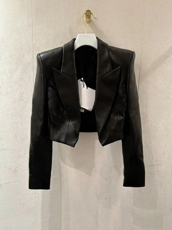 上衣 レディース なめし革風 黒いこと S M L 長袖 短かめ丈 背広襟 アーバン 通い ポリエステル