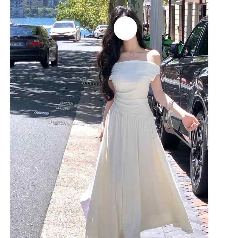 レディース ワンピース フレンチ スタイル スカート ボートネック 肩出し 二通り ニット ワンピース 女性 優しい スリム ヒップ 包みスカート 長め Aライン 無袖 高腰 米白 色 ?? 夏 私服 名媛風 セットアップなし 単品|オレンジアイランド