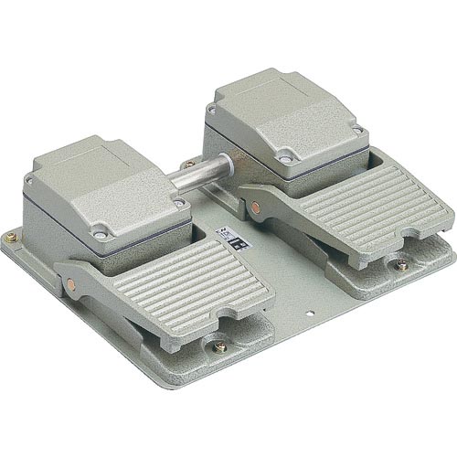 オジデン ( 大阪自動電機 ) フットスイッチ 産業用防雨形 電気定格6A-250VAC ( OFL-TW-SM2 )
