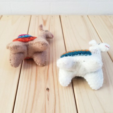 ネパールフェルト雑貨 キャメル 毛糸 リャマ ラマ ジャマ ネパール 手おなご フエルト カエル エスニック アジアン雑貨 Foxunivers Com