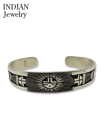 INDIAN JEWELRY ホピ族|オーバーレイ|SUN FACE|しろがね色|バングル『Hopi Overlay Silver Bangle Ronald Wadsworth』【アメカジ・原住民】IJ-564