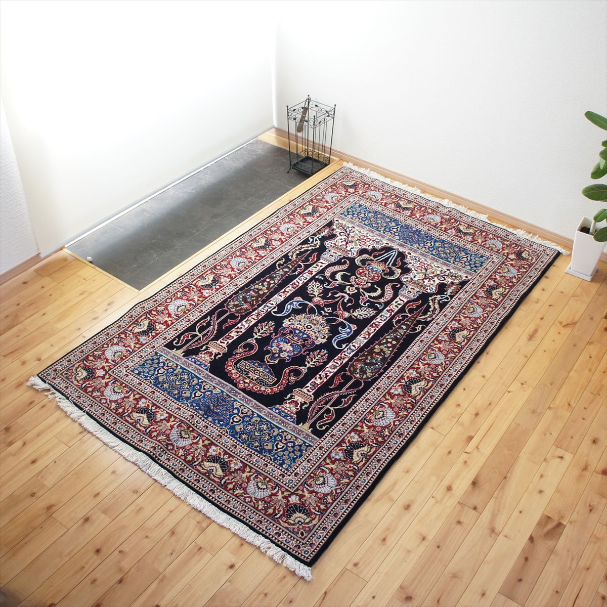 タブリーズ産 ウール ペルシャ絨毯 リビング220 × 130