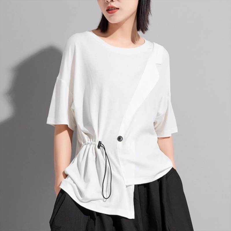Tシャツ カットソー ブラウス トップス 半袖 ラウンドネック レディース かわいい 大人可愛い きれいめ こなれ感 シンプル カジュアル 主役級 存在感 個性的 韓国 オルチャン デート お出かけ Tシャツ プルオーバー アシンメトリー 切り替え ギャザー 変形 5分袖