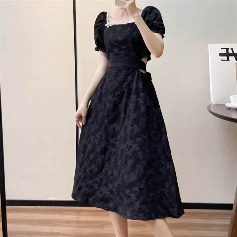 ワンピース ドレス スカート 半袖 パフスリーブ レディース かわいい 大人可愛い きれいめ 上品 こなれ感 シンプル カジュアル 主役級 存在感 個性的 韓国 オルチャン デート お出かけ ワンピース ロング丈 ミモレ丈 ハイウエスト Aライン スクエアネック 腰見せ