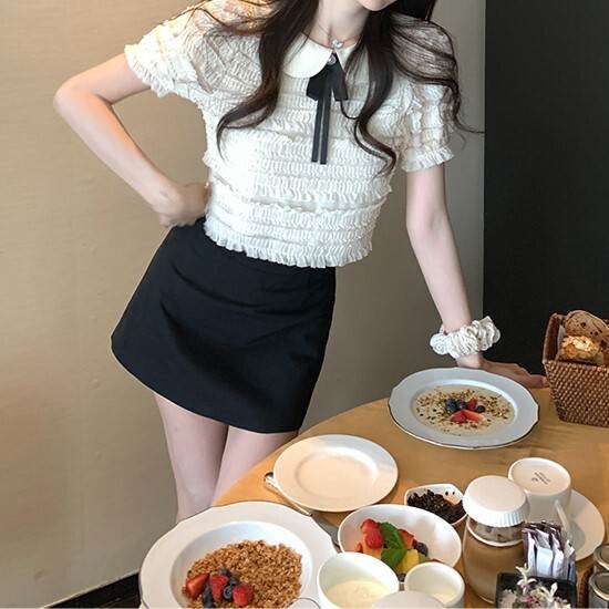 レディース トップス シャツ ショート 半袖 パフスリーブ ストレート リボン 大人可愛い きれいめ シンプル 上品 おしゃれ かっこいい ラフ ガーリー クール エレガント 存在感 フォーマル 都会的 ナチュラル 無地 春 夏 通勤 デート お出かけ 韓国 オルチャン