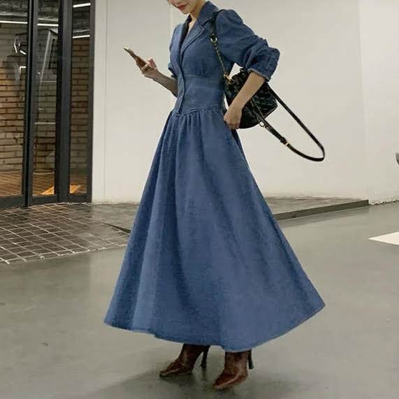 レディース ワンピース デニムワンピース 長袖 Vネック 襟付き ロング丈 ボタン ウエストマーク Aライン ハイウエスト スリム 細身 きれいめ 上品 おしゃれ お洒落 大人可愛い 大人女子 シンプル カジュアル エレガント クール モダン シック フェ 韓国 オルチャン｜ORIENTAL WIND
