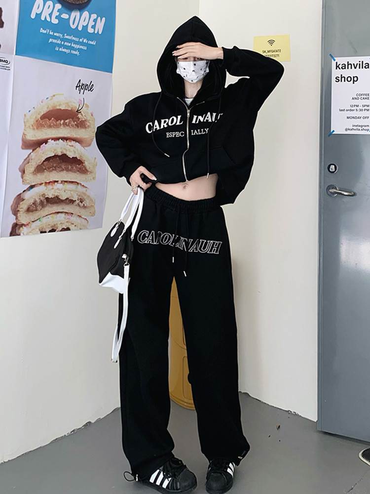 CRONOS フード付きパーカーとパンツセット CRONOS フード付きパーカーとパンツセット クロノスフード付き