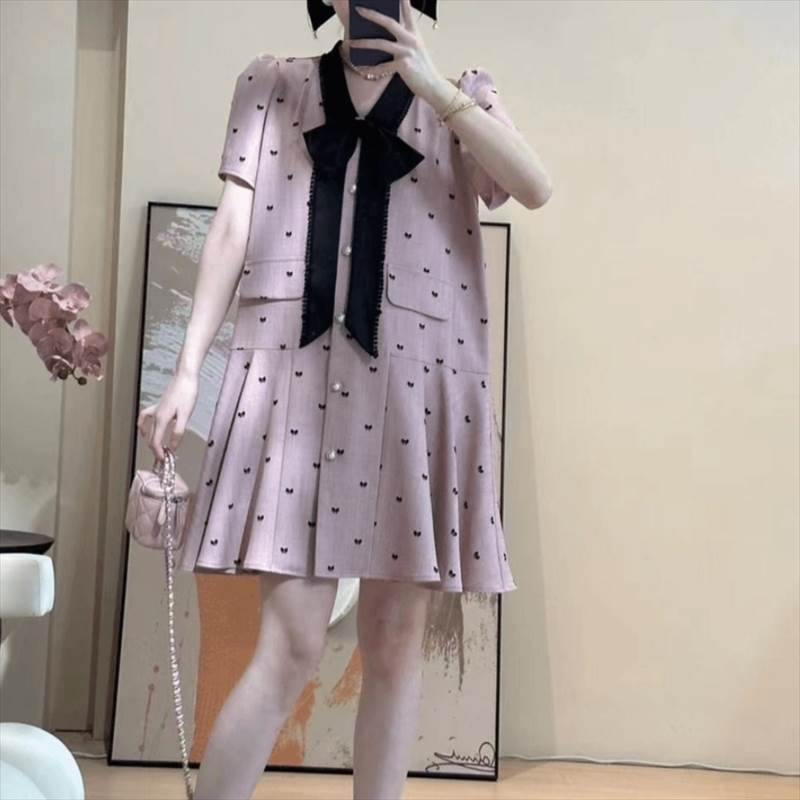 レディース ワンピース リボンタイワンピース ミニ 半袖 パフスリーブ Vネック りぼんタイ セミフレア フェミニン リボン 前開き ポリエステル かわいい 大人可愛い きれいめ 上品 おしゃれ ガーリー 主役級 存在感 抜け感 ラブリー キュート ロ 韓国 オルチャン|ORIENTAL WIND