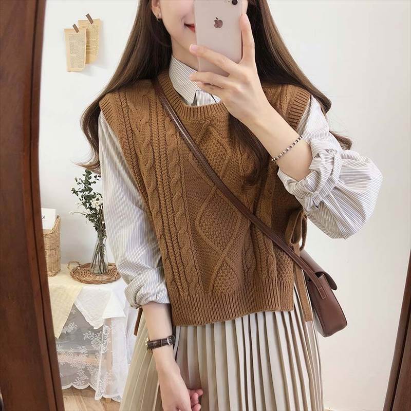 レディース トップス ニット セーター プルオーバー ベスト ショート ノースリーブ Vネック ストレート かわいい 大人可愛い きれいめ シンプル カジュアル 上品 おしゃれ レトロ こなれ感 都会的 ラフ ルーズ 送料無料 個性的 トップス とろみ感 抜け感 韓国 オルチャン