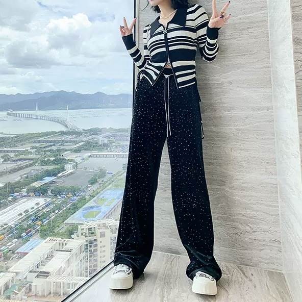 パンツ 韓国風 オルチャン 定番 ストーン付き キラキラ リラックスパンツ ズボン ストレートパンツ 細身 ストレート かわいい 大人可愛い きれいめ シンプル カジュアル 大人カジュアル 大人 おしゃれ かっこいい クール 送料無料 個性的 パンツ 大人女子 韓国 オルチャン