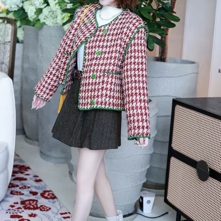 アウター 韓国風 オルチャン コート ショート丈コート 千鳥柄 ストレート ポケット付き 前開き 大人可愛い きれいめ シンプル カジュアル 大人 上品 おしゃれ かっこいい 大人女子 こなれ感 クール モダン送料無料 個性的 アウター スタイリッシュ シック 韓国 オルチャン｜ORIENTAL WIND 14,001円