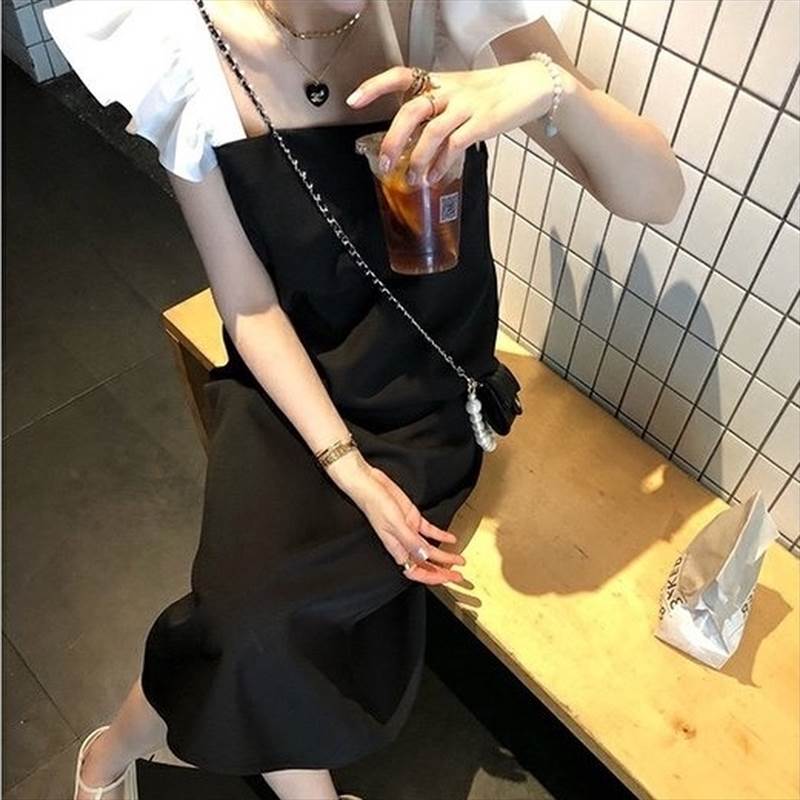 肩フリルワンピース ロングストレートワンピース レディース ワンピース ドレス ドレスワンピース ワンピドレス スクエアネック 半袖 ロング 肩フリル フリル袖 バイカラー ミモレワンピース かわいい 大人可愛い 送料無料 個性的 ワンピース きれいめ 韓国 オルチャン