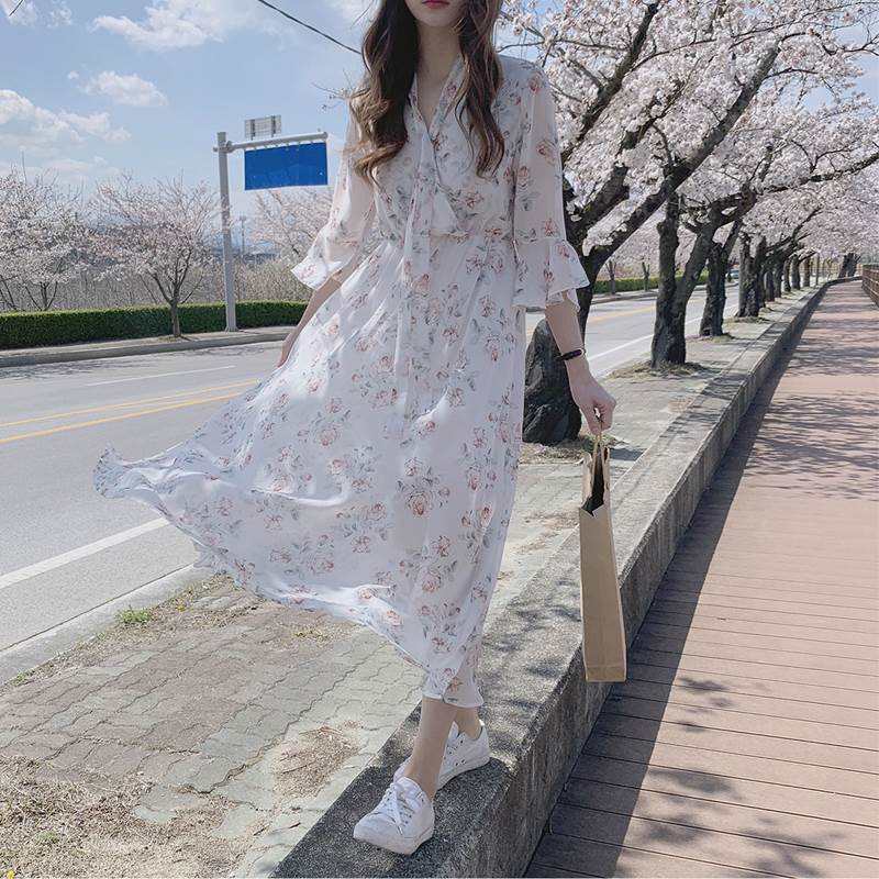 楽天市場】小花柄 ミモレ丈 半袖 ワンピース 膝下 ミモレ 袖あり