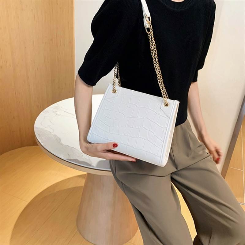 楽天市場】ショルダーバッグ レディース クロコ 型押し ハンドバッグ