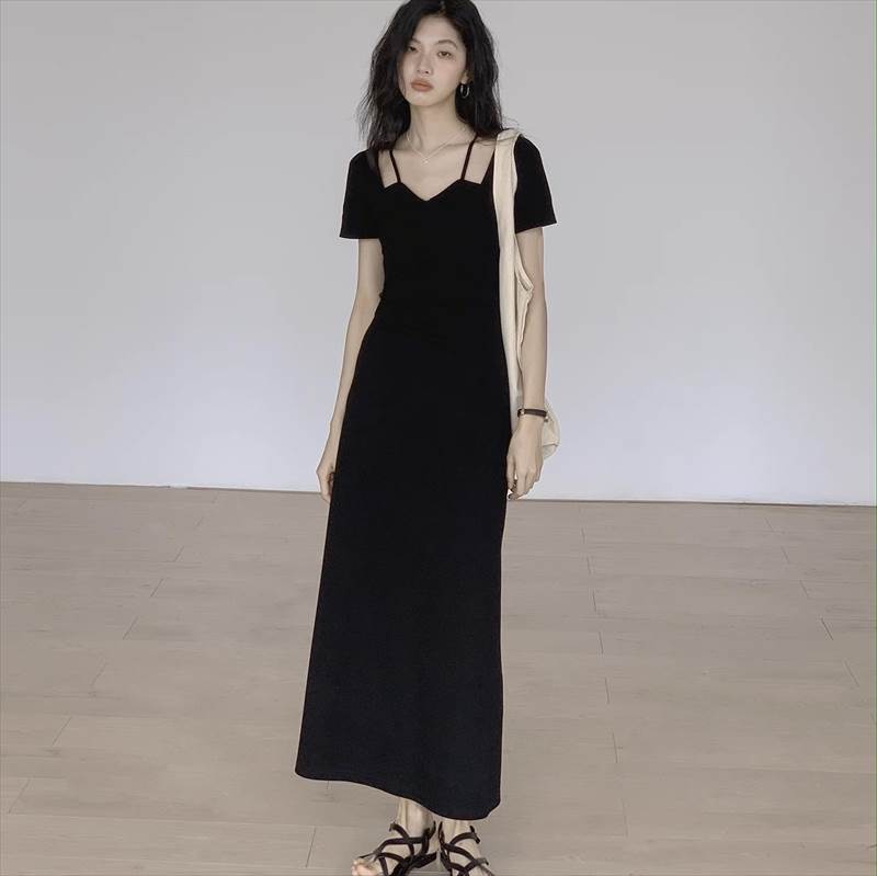 休日スタイル 夏コーデ レディース ワンピース フレア ロング 半袖 スクエアネック Aライン 切り替え フェミニン ウエストマーク ハイウエスト 大人可愛い おしゃれ かっこいい こなれ感 個性的 クール モード系 エレガント モダン