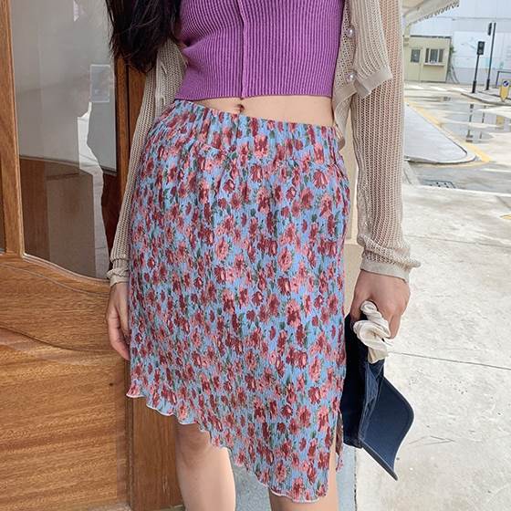 花柄スカート スカート ボトムス 膝丈 ひざ丈 フレア ハイウエスト ウエストゴム かわいい 大人可愛い きれいめ シンプル カジュアル 大人 上品 おしゃれ お洒落 大人可愛い 大人女子 こなれ感 ラフ ラブリー キュート ガーリー 個性的 モダン 主役級 存在感 柄 花柄