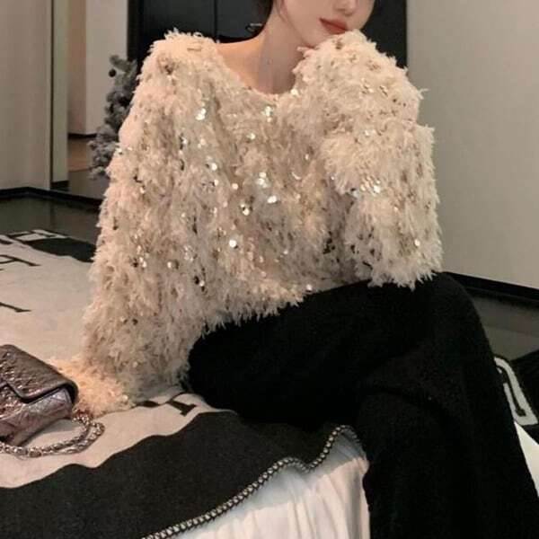 スパンコール シャギー カットソー レディース かわいい 大人可愛い きれいめ シンプル 上品 おしゃれ 個性的 存在感 学生風 ロマンティック ナチュラル オフィス ビジネス OL 通勤 学生 学校 通学 部活 デート お出かけ 休日 ホテル お揃い 韓国 モテ 清楚 トレンド 6,424円