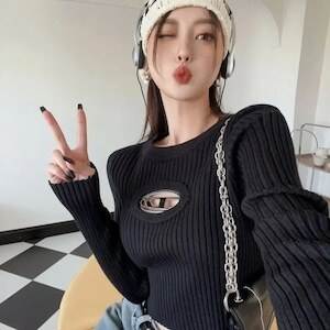 胸元デザインニット レディース かわいい 大人可愛い きれいめ シンプル 上品 おしゃれ 個性的 存在感 学生風 ロマンティック ナチュラル オフィス ビジネス OL 通勤 学生 学校 通学 部活 デート お出かけ 休日 ホテル お揃い 韓国 モテ 清楚 トレンド 流行