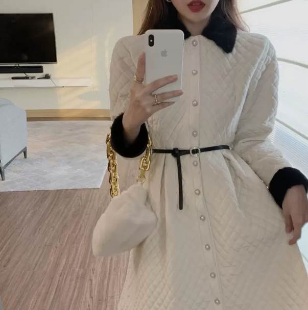 アウター デート モテアイテム ロングコート 長袖 キルティング 大人可愛い きれいめ 上品 おしゃれ かっこいい 大人可愛い ラブリー キュート ガーリー クール モード系 セクシー エレガント 存在感 フォーマル レディース 学生 通学 デート お出かけ 公園デビュー