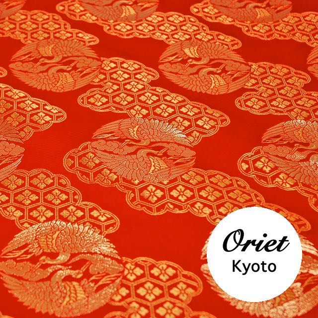 楽天市場 金襴 生地 はぎれ 雲取り亀甲に向い鶴の丸 赤 金襴 はぎれ 金襴布 金襴緞子 和風生地 和柄生地 金襴織物 金襴 端切れ 金襴 生地布orietkyoto楽天市場店
