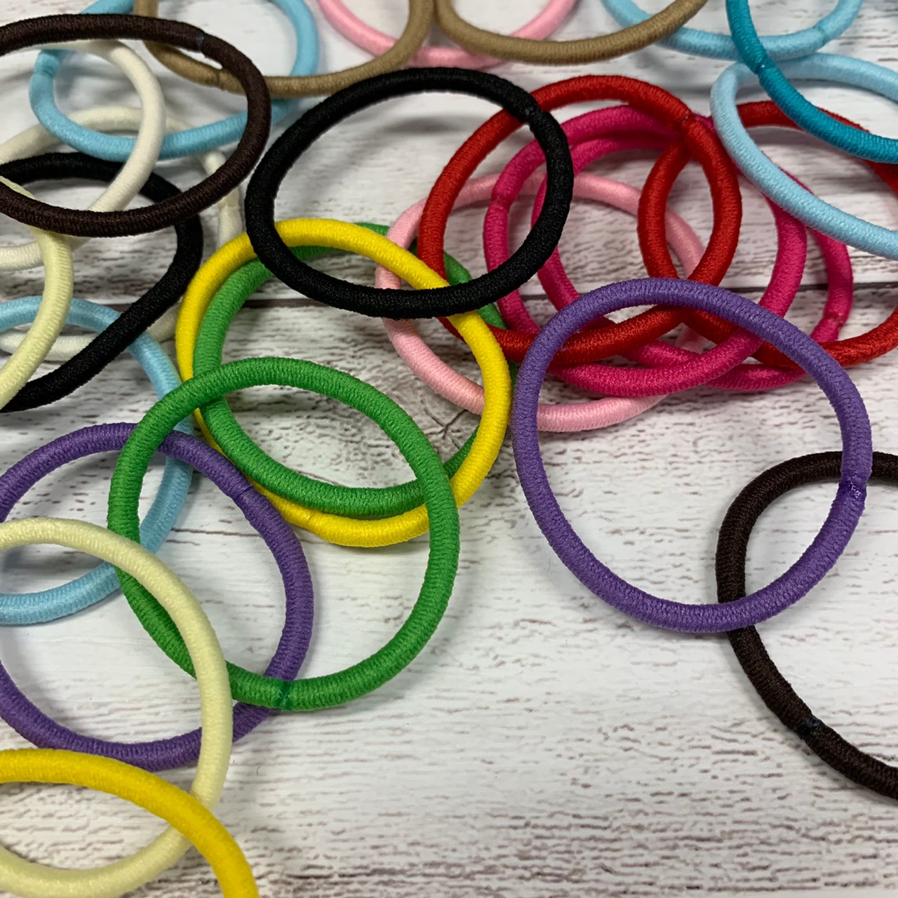 楽天市場】ヘアゴム リングゴム 中太 100本 カラー 12色展開 ヘップ