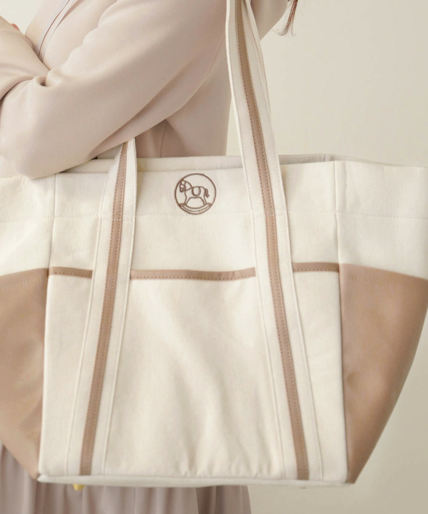 木馬モチーフ 刺繍 マザーズ トートバッグ le reve vaniller 全4