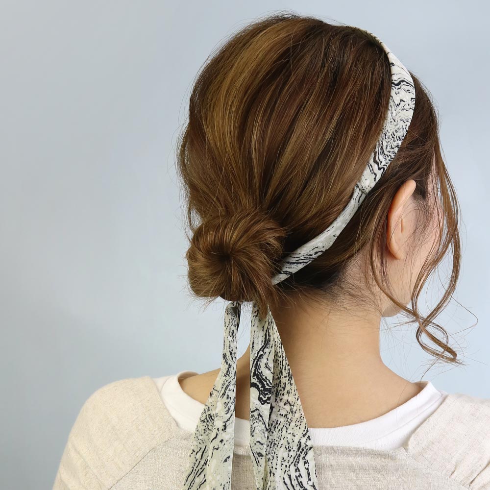 楽天市場 カチューシャ マーブル ロング リボン ドループカチューシャ ヘアアクセサリー ヘアアクセ レディース ヘアアレンジ 女性 大人 痛くない 結婚式 カジュアル おしゃれ オシャレ かわいい 可愛い シンプル 代 30代 40代 50代 Osewaya