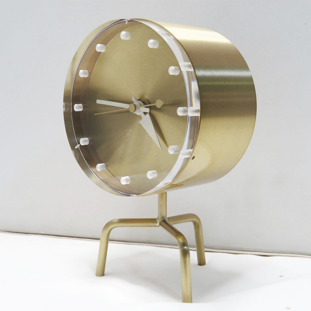 【楽天市場】売り切れました 【新古品】 【モデルルーム展示品】 Vitra.(ヴィトラ) DESK CLOCKS TRIPOD CLOCK