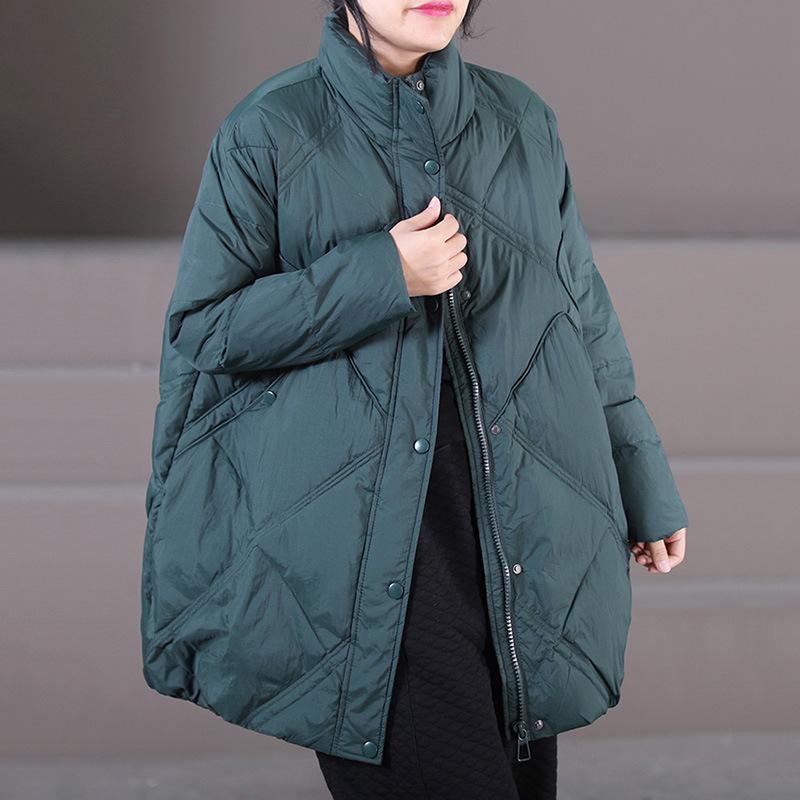 羽?服 レディース 秋冬 気が大きい大きさ ゆったり影ぼうし 中長丈 朦々たる 保暖 白鴨絨 落ちこむ上衣 立襟 長袖 直筒型 ジップアップ 大赤いこと 聚?衣料繊維 精神状態 通い 普段使い走り 衣嚢 うつり変わり 吸湿速乾 軽さ 風防ガラス