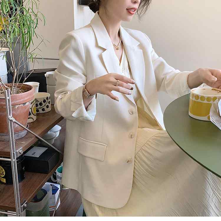 小西装 レディース 春秋 Vネック 長袖 羊毛混 クリームホワイト ブラック 通勤 気質 都市風 短め 韓国スタイル 小柄対応 軽量 伸縮性 切り替え ハイウエスト カジュアル トップス ジャケット 秋冬｜Fun Time Market