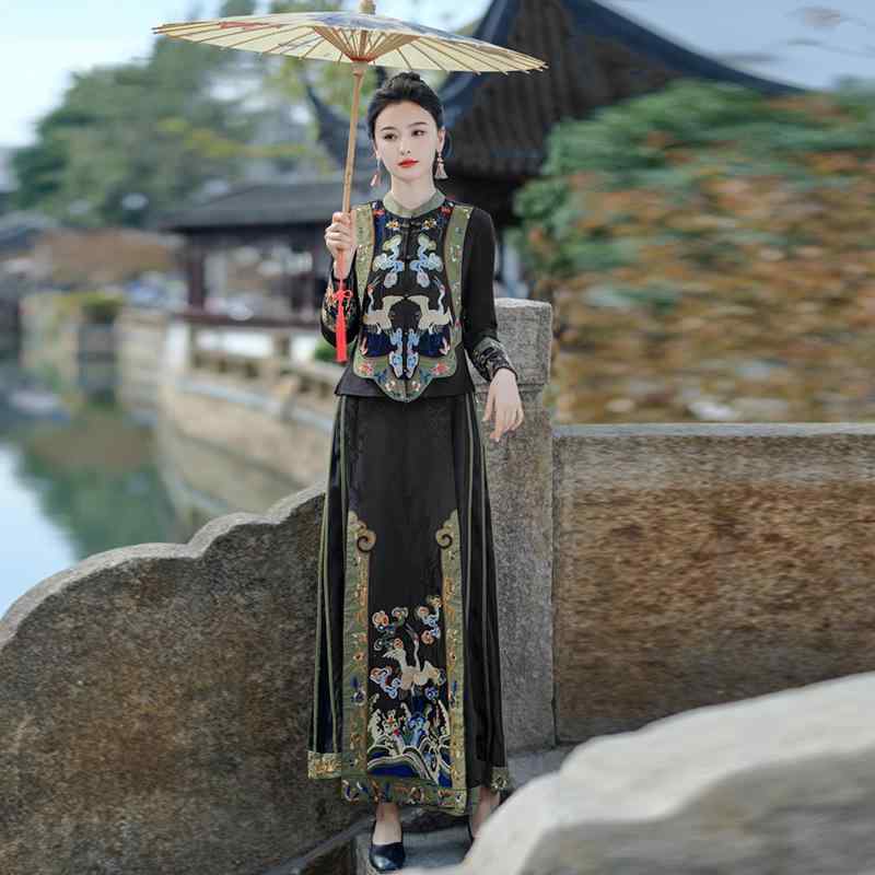 半身スコート 成人女性用 民族風 A伝達ルート 中長丈 刺しゅう 花柄 天竺繻子 桑蚕? 人絹 生まれ変わり衣料繊維 黒緑 黒青 黒カーキ 返り咲き 夏 伸縮酉の方角 軽さ 通い 普段使い走り 心地好い