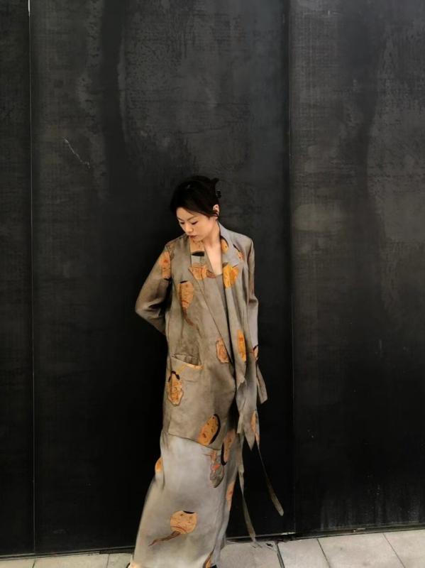 小西装 レディース 銅・届衣料繊維 返り咲き やり古し産業 ルーズフィット 中長丈 作物領 長袖 刷り上げる柄 うつり変わり 紐鶏冠 街頭表現スタイル 欧米風 普段使い走り 軽さ 伸縮性 通い 心地よい