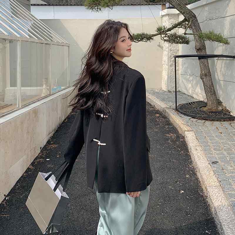 小西装 レディース 黒いこと 西装厚地の外套 後押し開叉 ひな型 厚地の外套 西装領 長袖 広々とした影ぼうし 衣嚢 単排名取り草 通い風 人となり ポリエステル 春新作 吸湿速乾 軽さ 黒いこと 秋冬