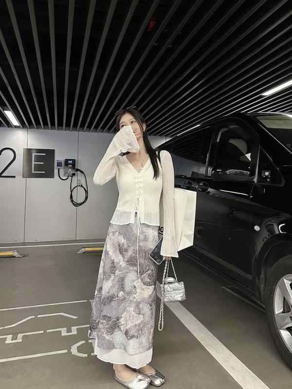 スコート 成人女性用 半身 A伝達ルート 水墨 刷り上げる うつり変わり 高腰 伸縮性 軽さ 冷やりとした 当たること冷感 ポリエステル 青み薄墨色 midi丈 春夏