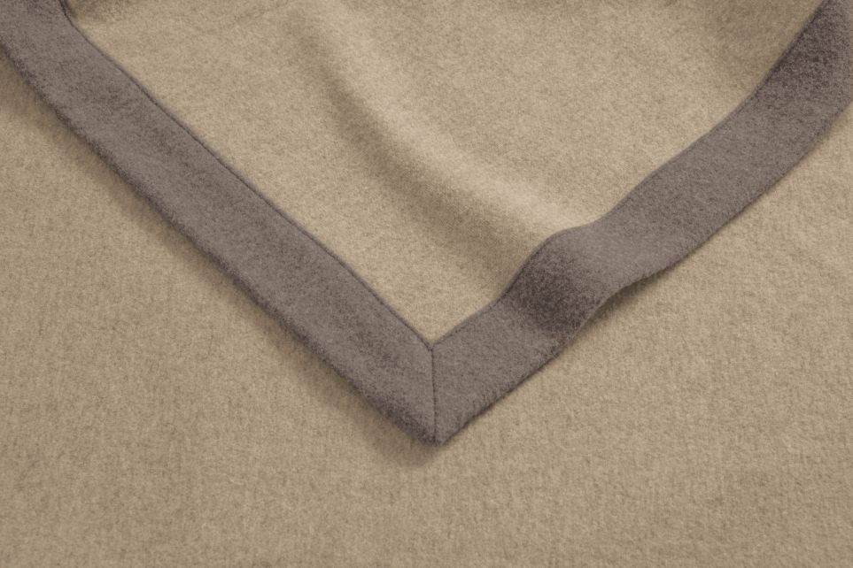 メーカー直送 カシミヤ ロマンス小杉 Urban Comfort Style カシミヤ混ニットケット 寝具 カシミヤ混ニットケット 140 0cm 毛布 防寒 あたたかい 防寒 おしゃれ やわらかい 肌ざわり カシミヤ 高品質 こだわり シック 男性 オッシャれな枕と寝具のお店ossya メーカー直送 カシミヤ ロマンス小杉 Urban Comfort Style カシミヤ混ニットケット 寝具 カシミヤ混ニットケット 140 0cm 毛布 防寒 あたたかい 防寒 おしゃれ やわらかい 肌ざわり カシミヤ 高品質 こだわり シック 男性 オッシャれな枕と寝具のお店ossya