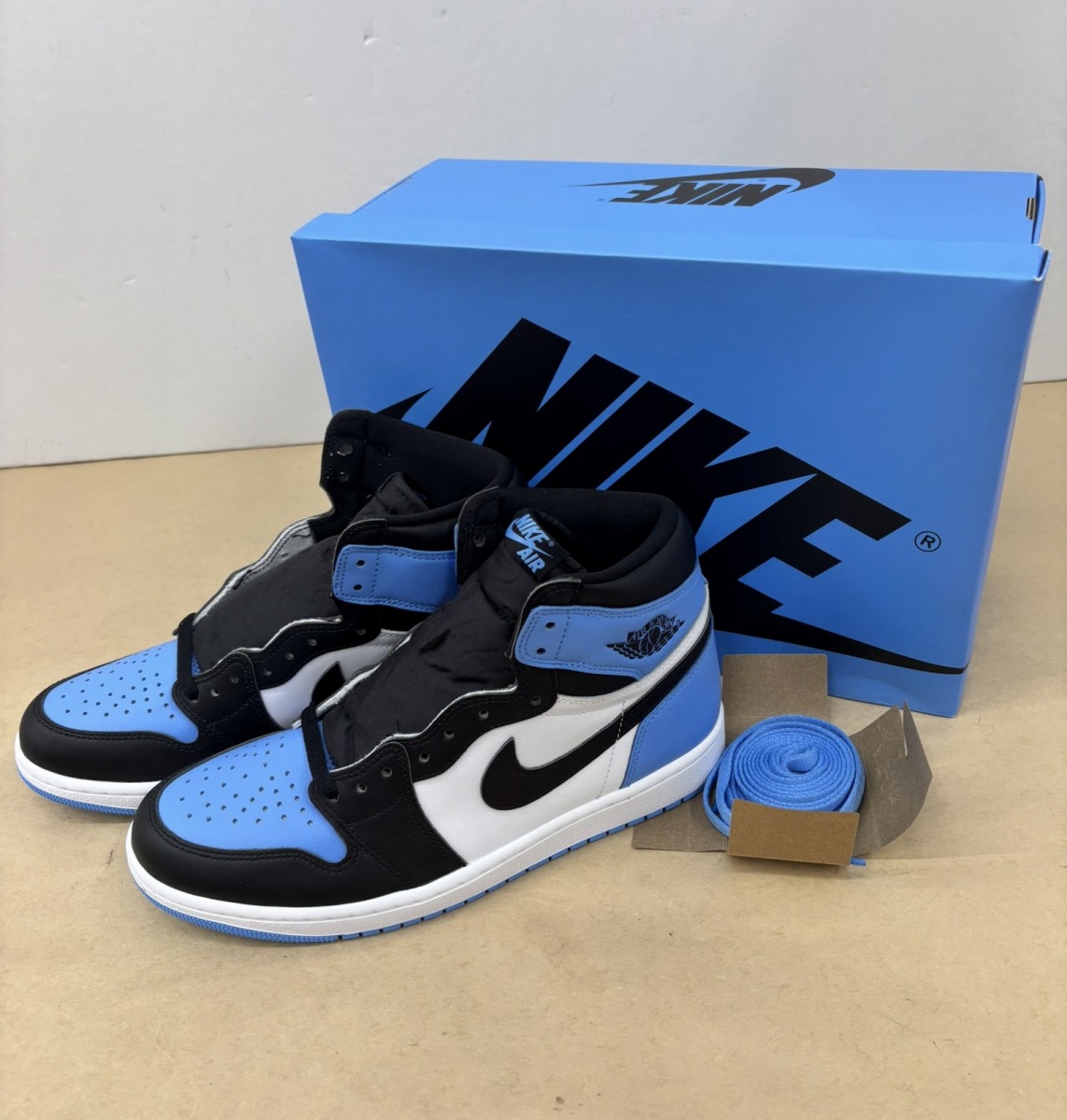 【送料無料】NIKE AIR JORDAN 1 RETRO HIGH OG "University Blue/UNC Toe" DZ5485-400 サイズ 28cm 【中古品】【003】|オタカルチャー