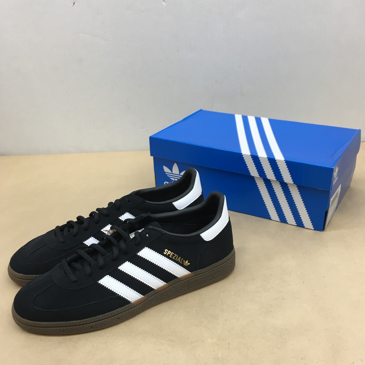 【送料無料】adidas HANDBALL SPEZIAL DB3021 サイズ27.5cm【未使用】【003】