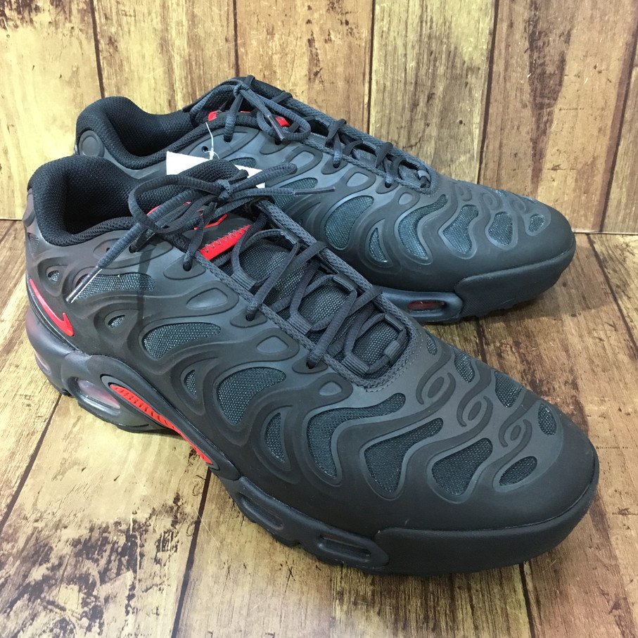 【貨物輸送無料】NIKE AIR MAX PLUS DRIFT Bred ナイキ 大気圏 マックス 食麺麭 FD4290-013【中古】【004】