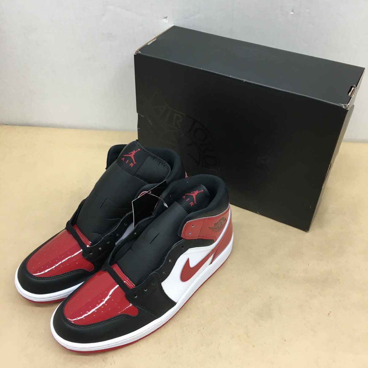 【貨物輸送無料】NIKE AIR JORDAN 1 MID SE Black/White/Varsity Red HV4091-006 大きさ27糎【未当て嵌める】【003】