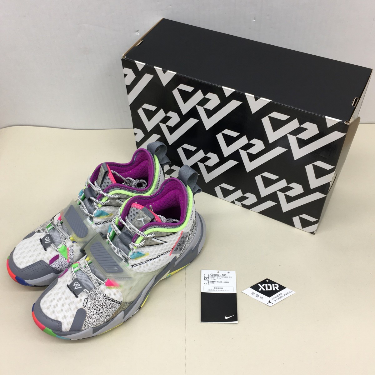 【貨物輸送無料】NIKE JORDAN WHY NOT ZER0.3 White/Grey CD3002-100 大きさ27.5糎【中古品】【003】