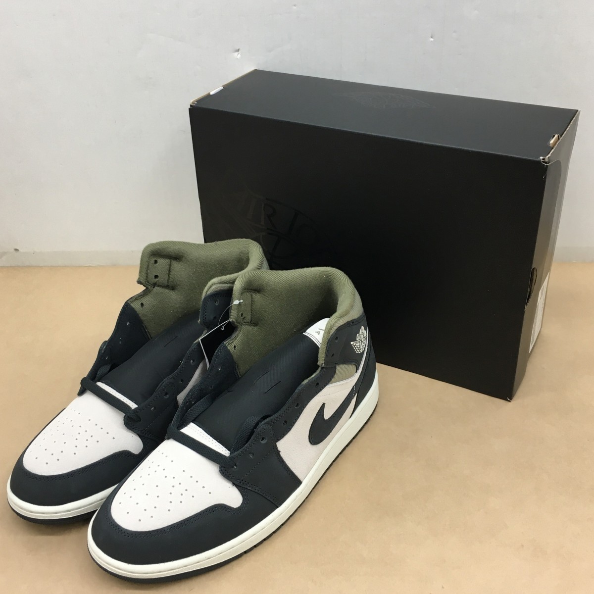 【貨物輸送無料】NIKE AIR JORDAN 1 MID SE Light Orewood Brown HV4091-102 大きさ29糎【未当て嵌める】【003】