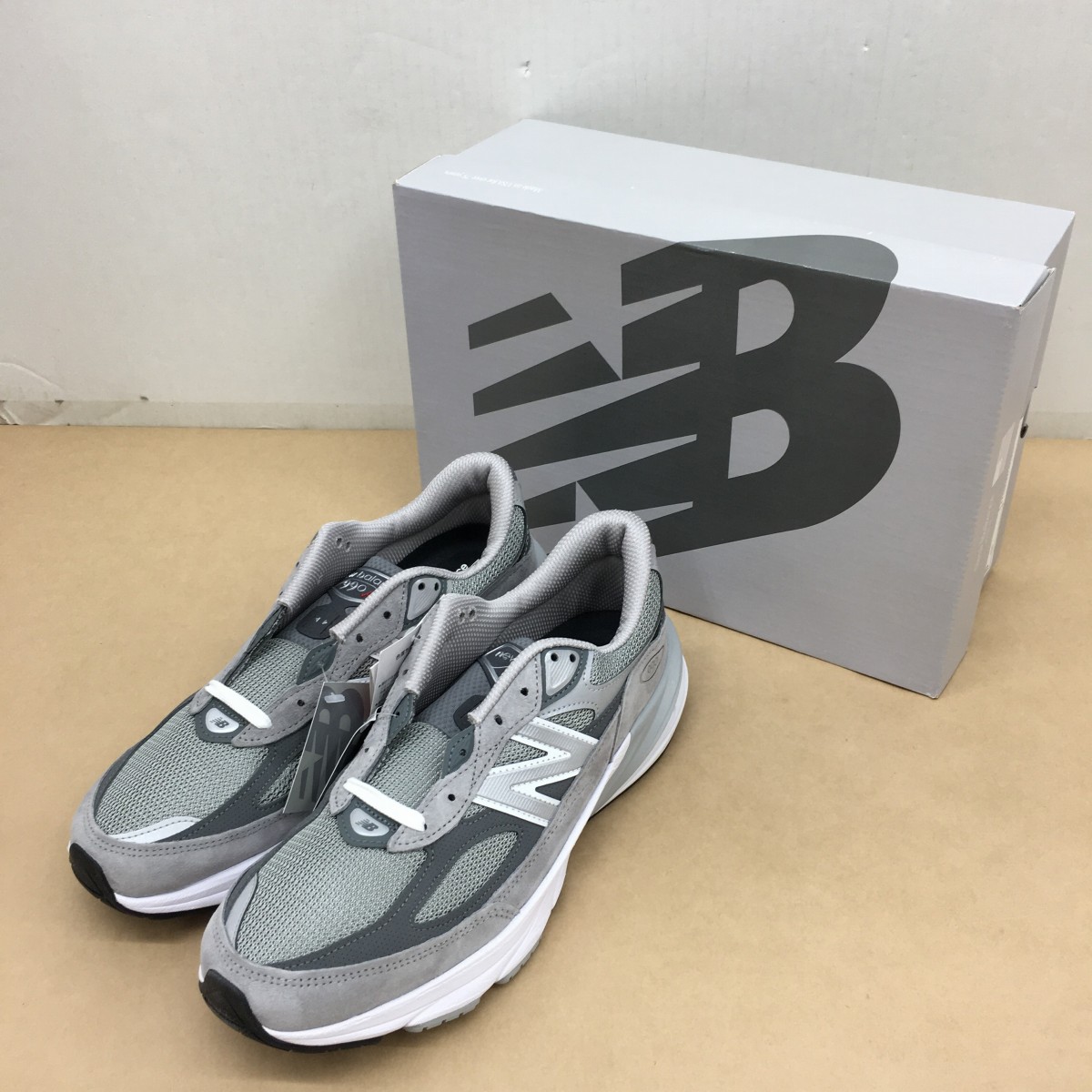 【貨物輸送無料】NEW BALANCE  M990 GL6 大きさ28珊【未当て嵌める】【003】