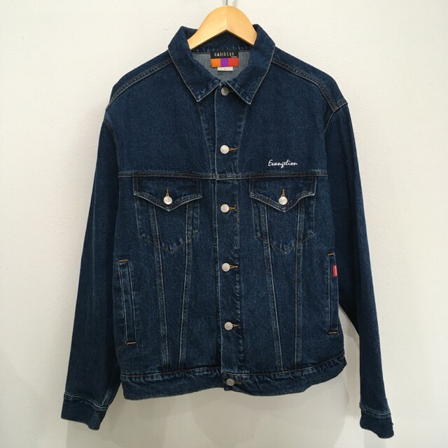 【貨物輸送無料】RADIO EVA Rebuild of Evangelion Trucker Jacket (INDIGO) A089a / ラヂオエヴァ エヴァンゲリオン トラッカージャケット ジーンズ上衣 Gジャン ユニ一発やる インディゴ size:L【中古】【006】