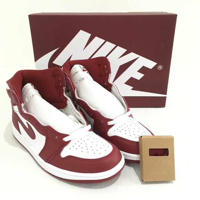【送料無料】NIKE AIR JORDAN 1 RETRO HIGH OG "ARTISANAL RED" WHITE/TEAM RED DZ5485-160 / ナイキ エアジョーダン 1 レトロ ハイ オージー アーティザナルレッド　スニーカー　メンズ　ホワイト/チームレッド　size:9.5（27.5cm）【中古】【006】｜オタカルチャー