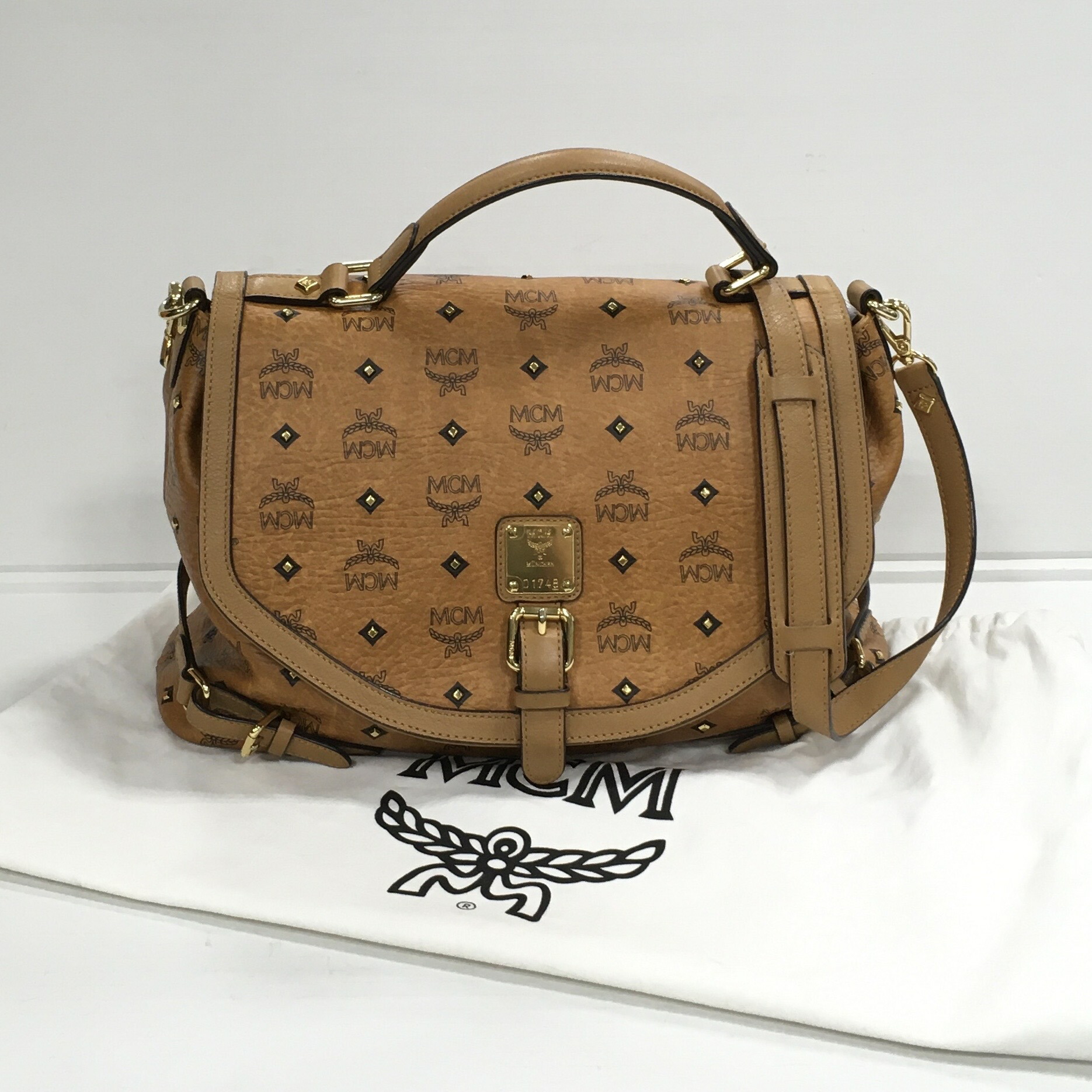 即日発送】 MCM GOLD VISETOS MEDIUM MWE3AVI77CO001 10351401